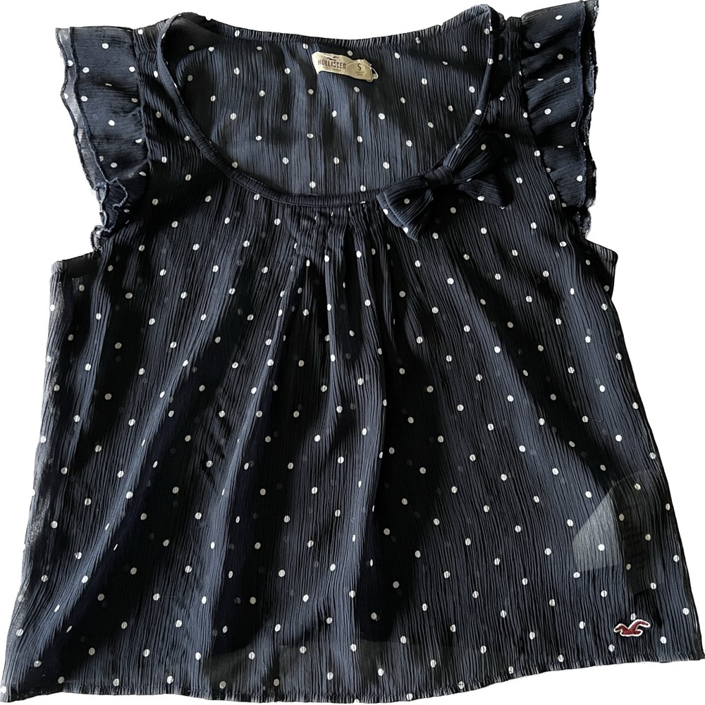 Hollister Blue and White Polka Dot Blouse